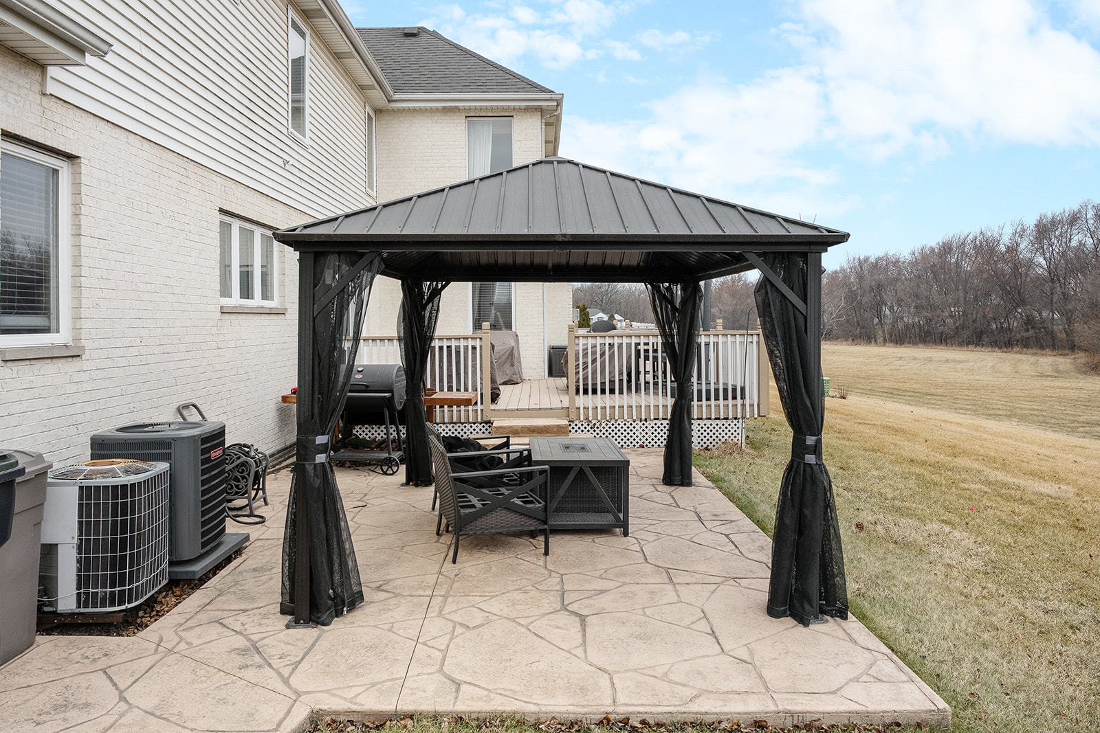 16 E Grandview Drive, South Holland, IL 60473