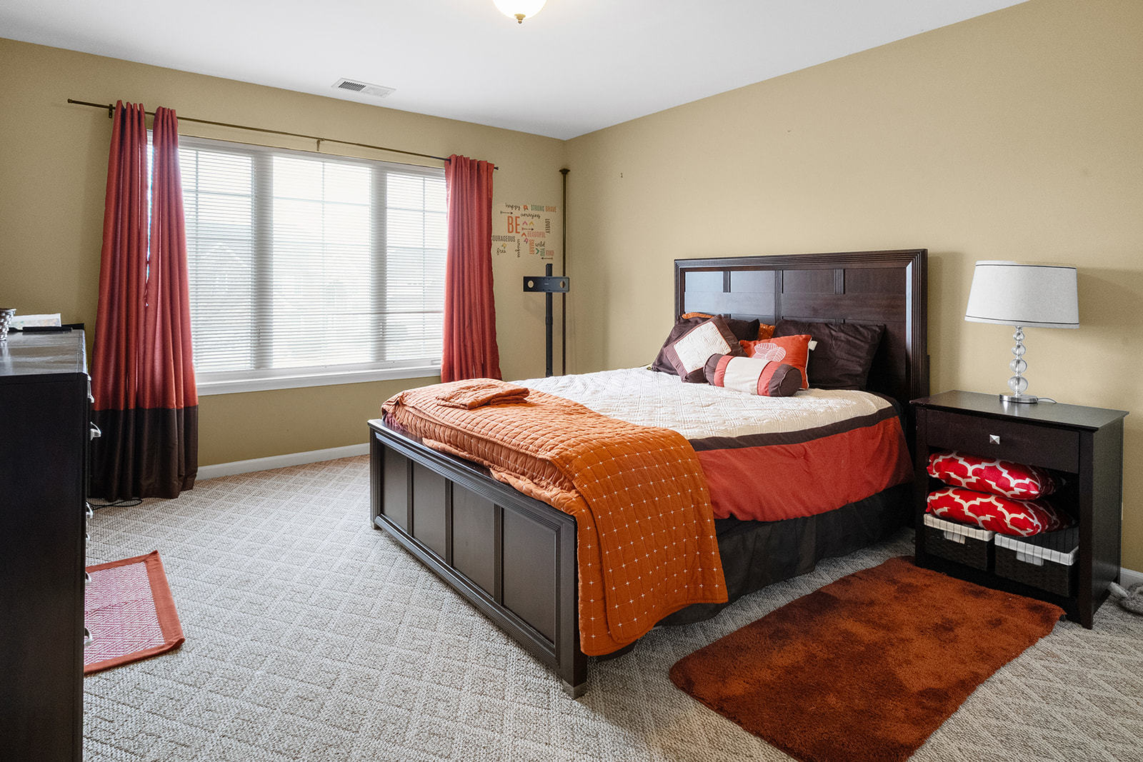 16 E Grandview Drive, South Holland, IL 60473