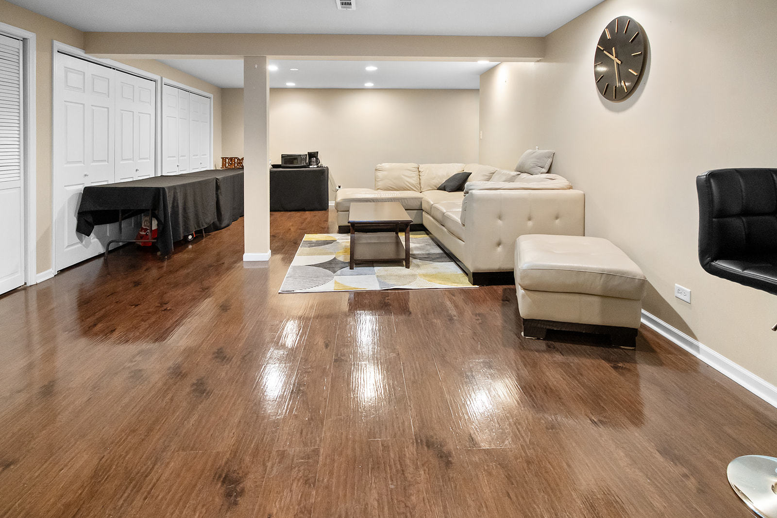 16 E Grandview Drive, South Holland, IL 60473