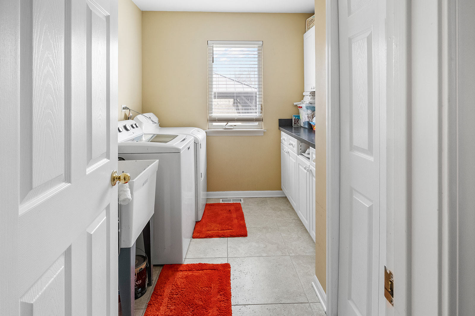 16 E Grandview Drive, South Holland, IL 60473