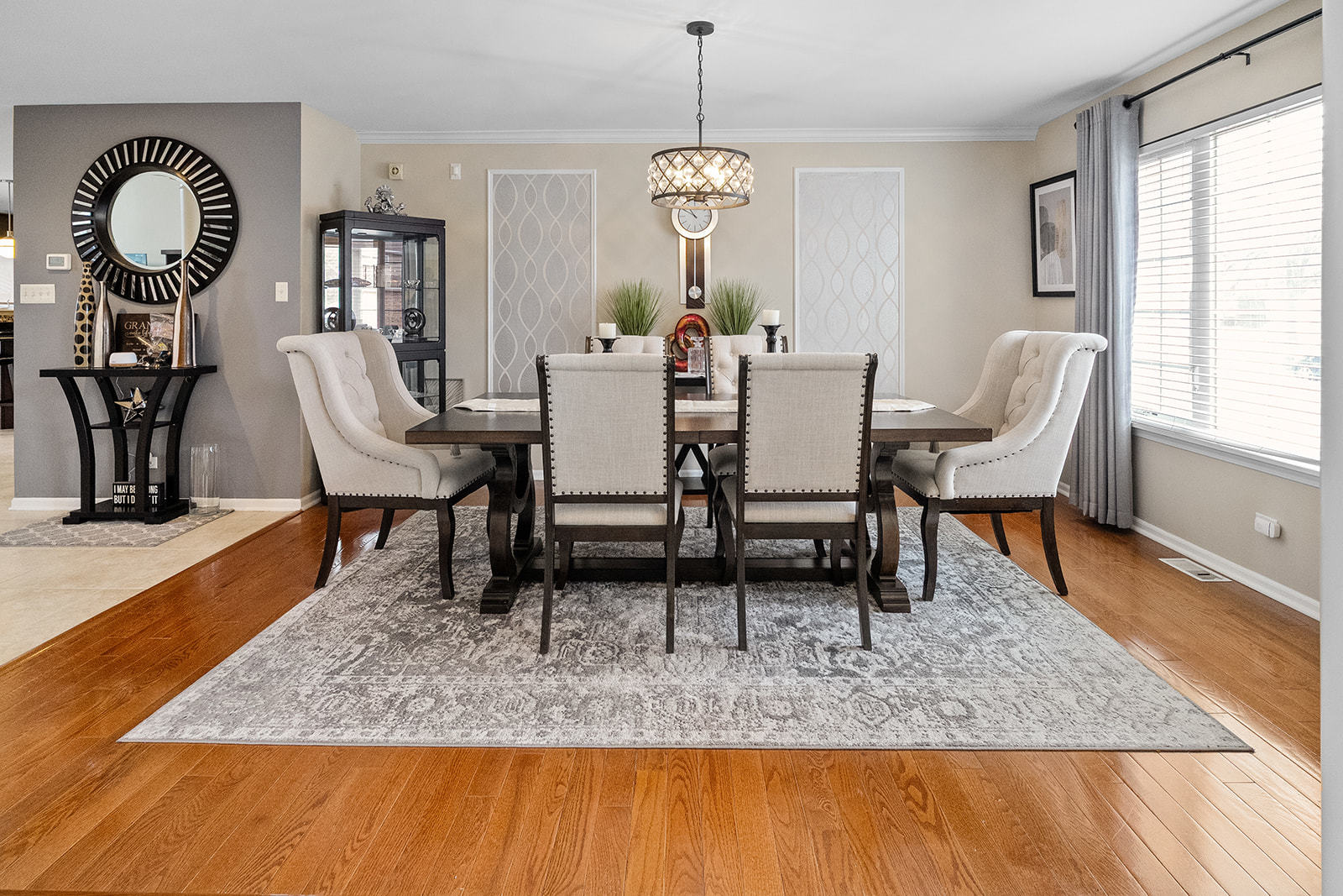 16 E Grandview Drive, South Holland, IL 60473