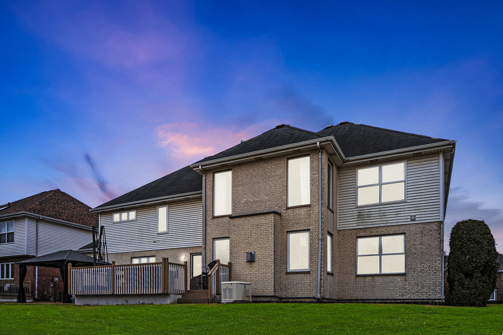 16 E Grandview Drive, South Holland, IL 60473