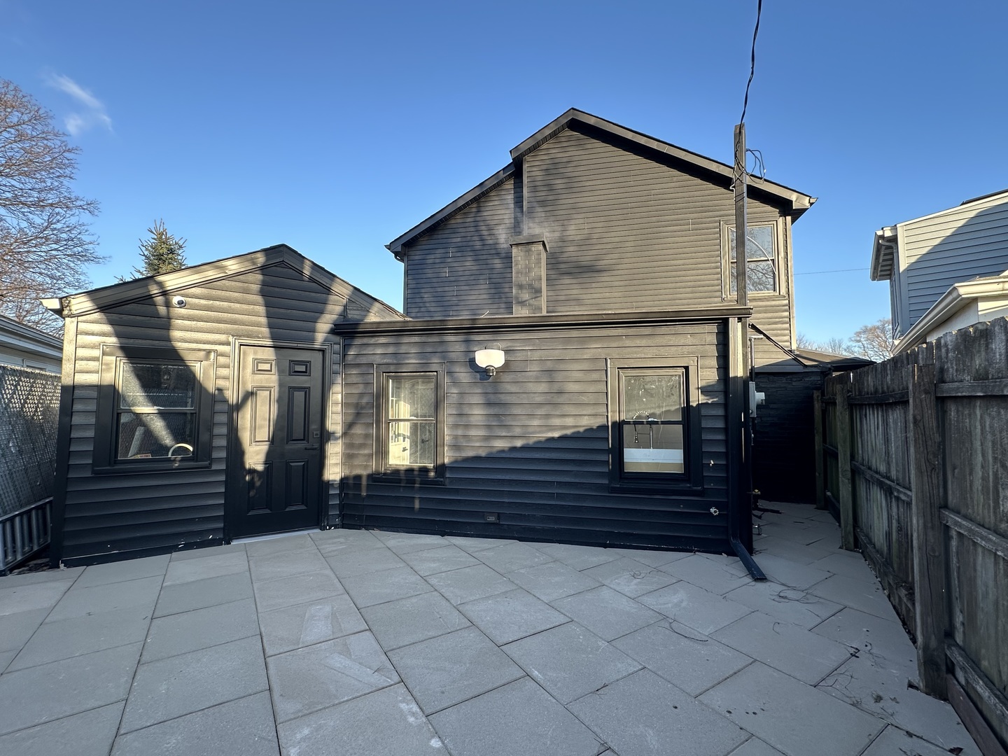 8325 W Forest Preserve Avenue, Chicago, IL 60634