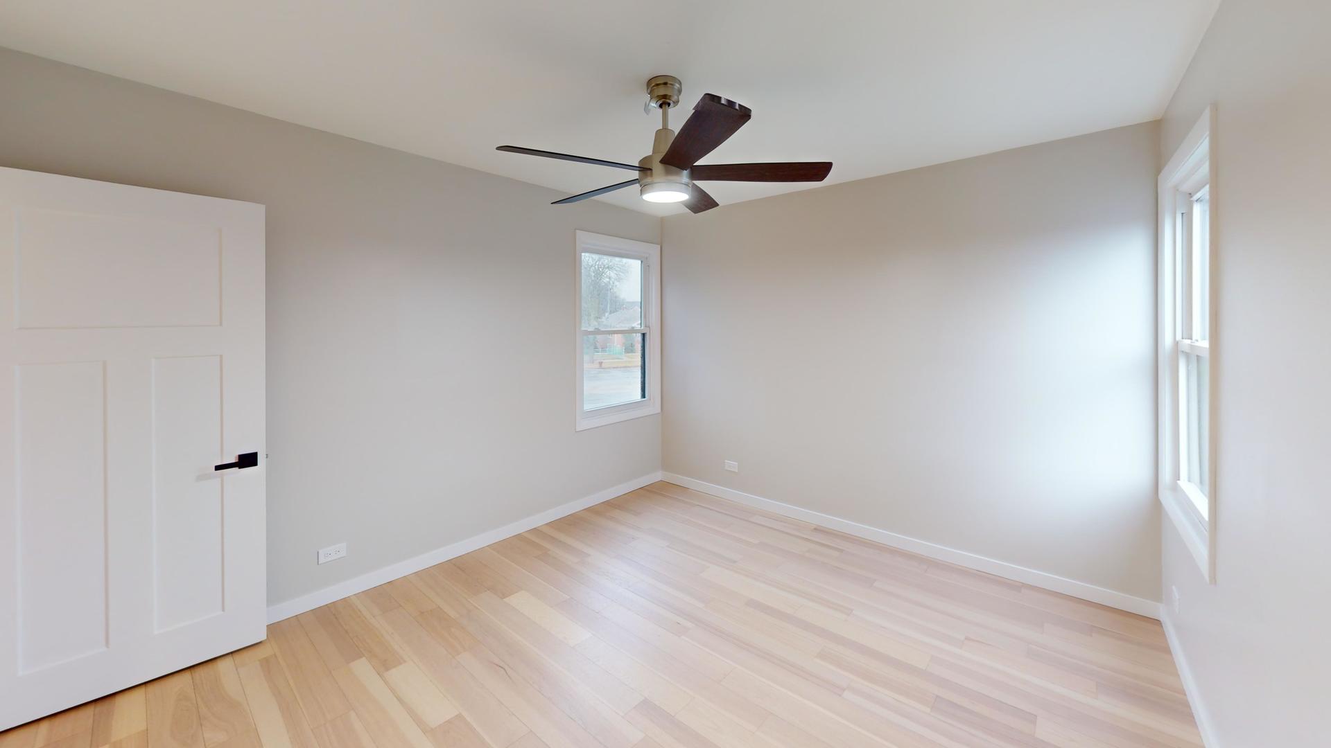 8325 W Forest Preserve Avenue, Chicago, IL 60634