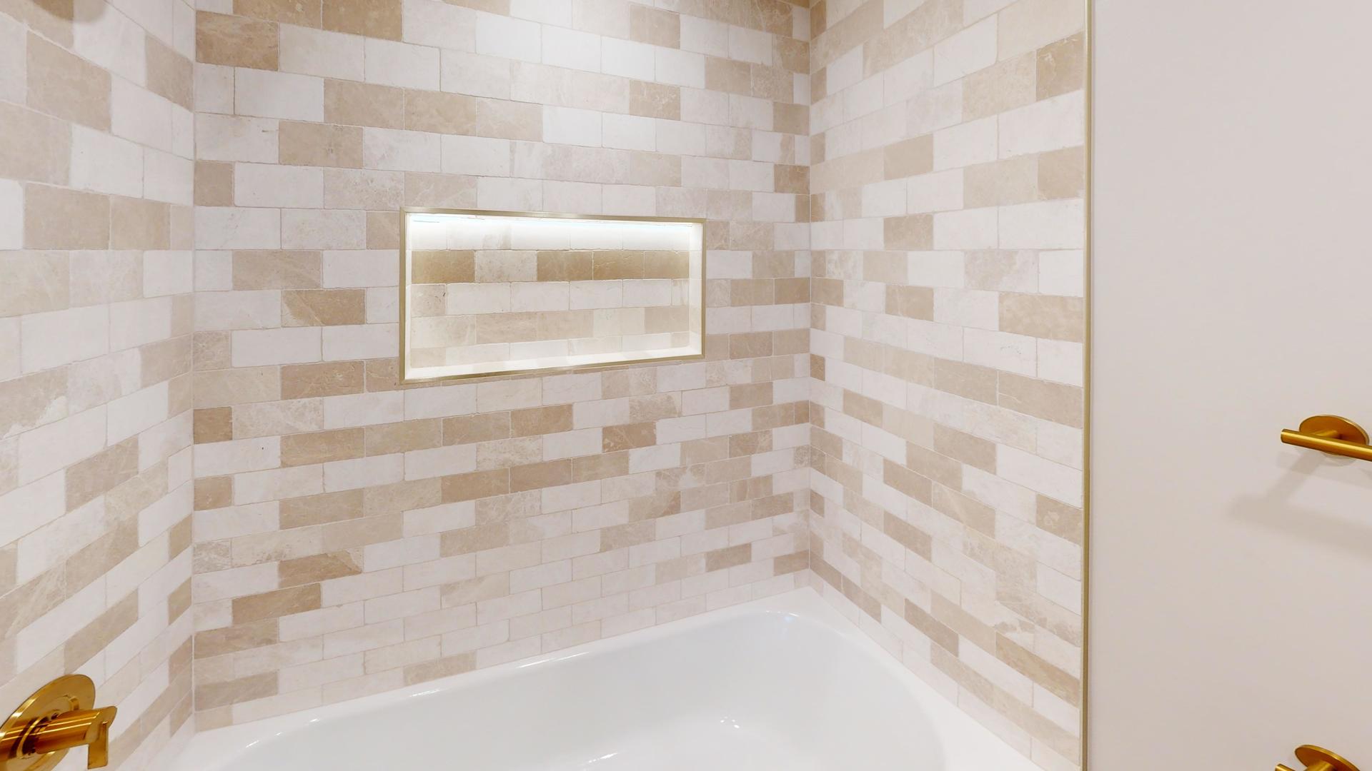 8325 W Forest Preserve Avenue, Chicago, IL 60634