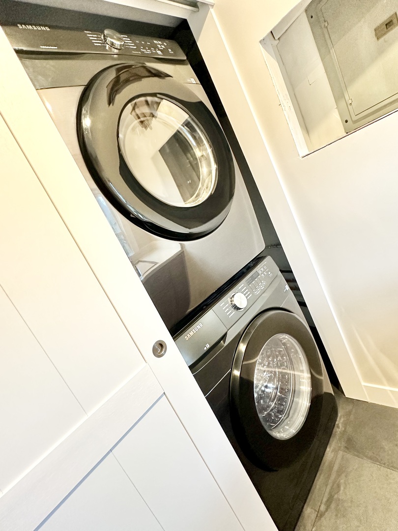 8325 W Forest Preserve Avenue, Chicago, IL 60634