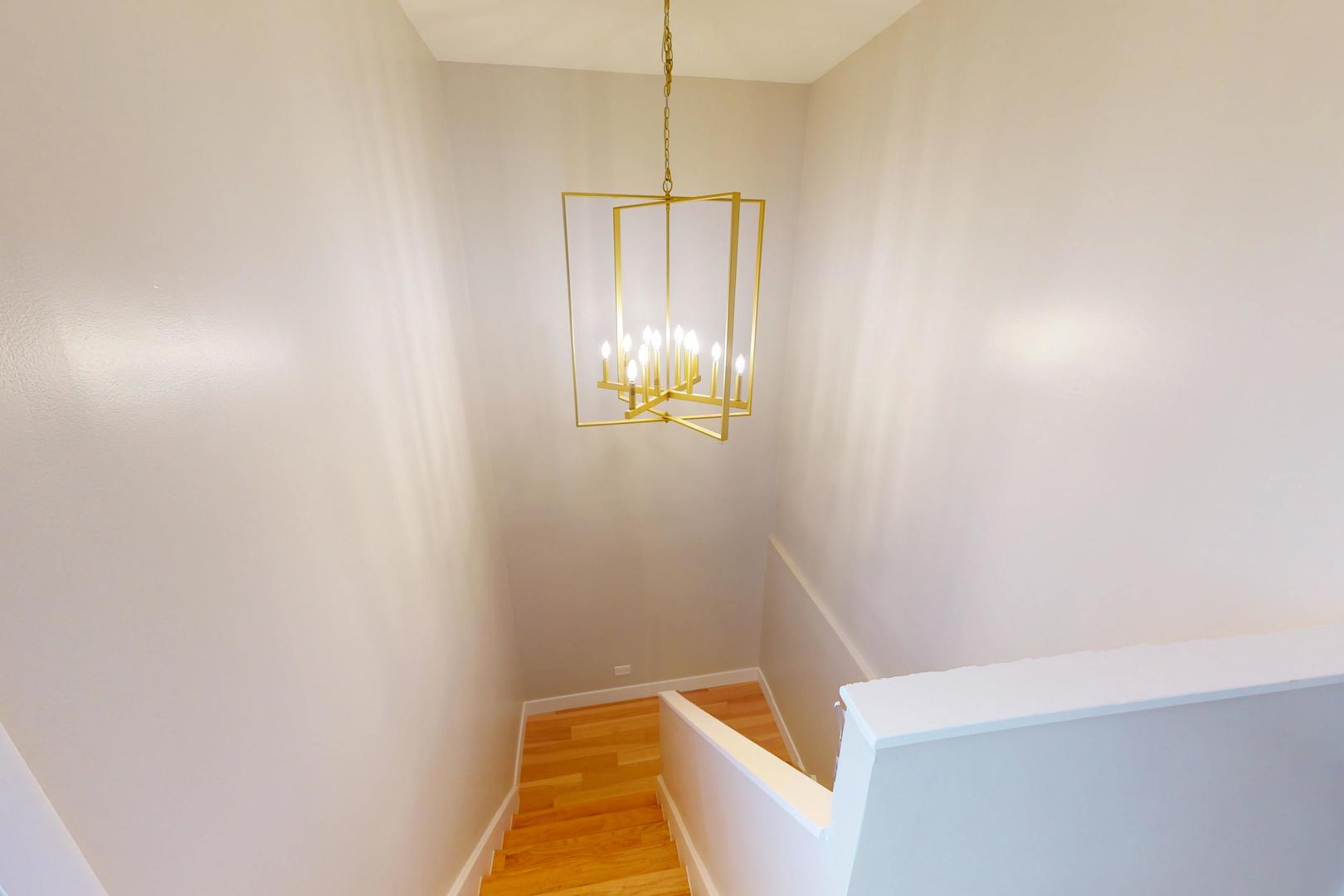 8325 W Forest Preserve Avenue, Chicago, IL 60634