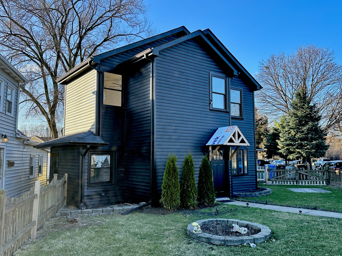 8325 W Forest Preserve Avenue, Chicago, IL 60634