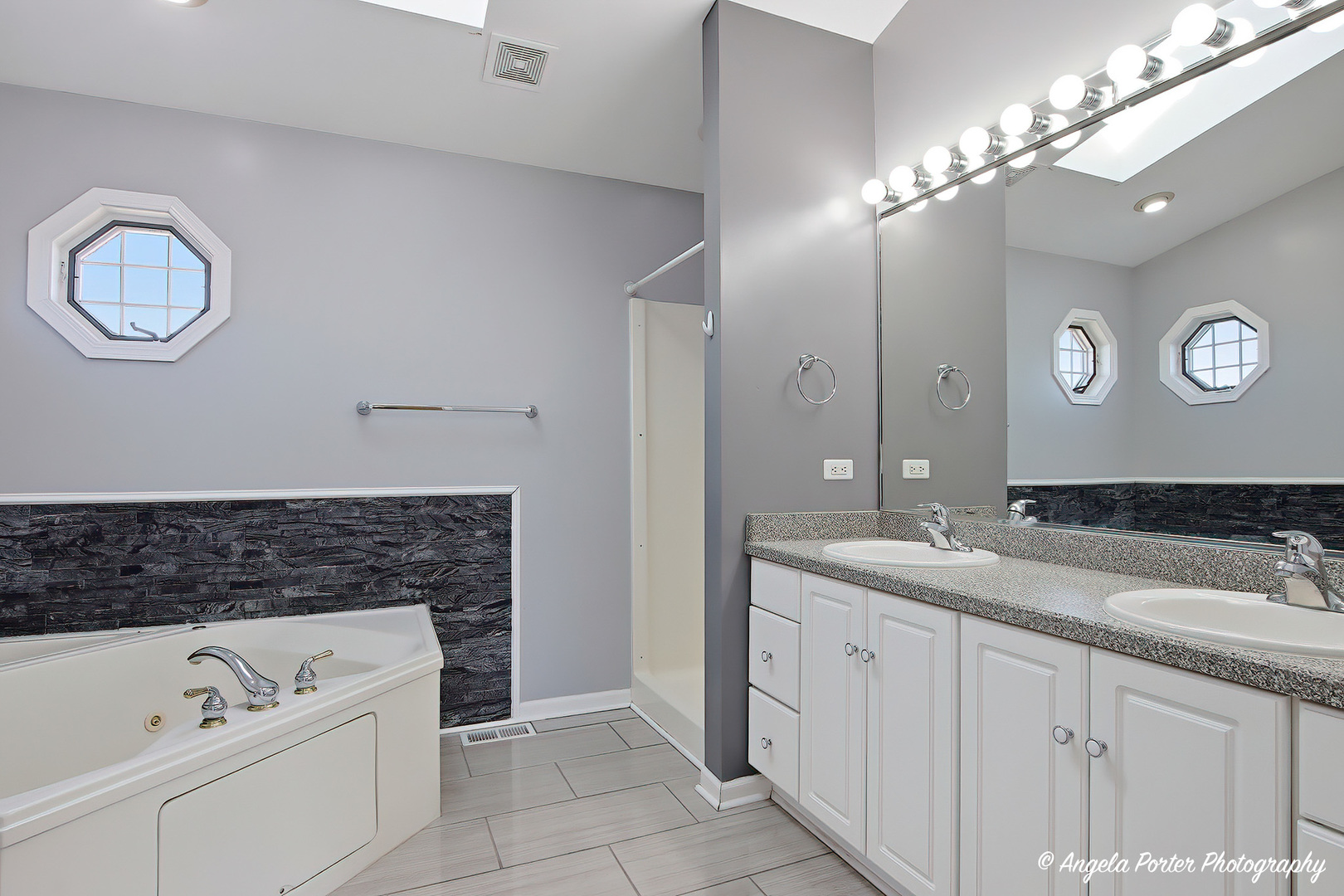 9312 Nicholas Lane, Spring Grove, IL 60081