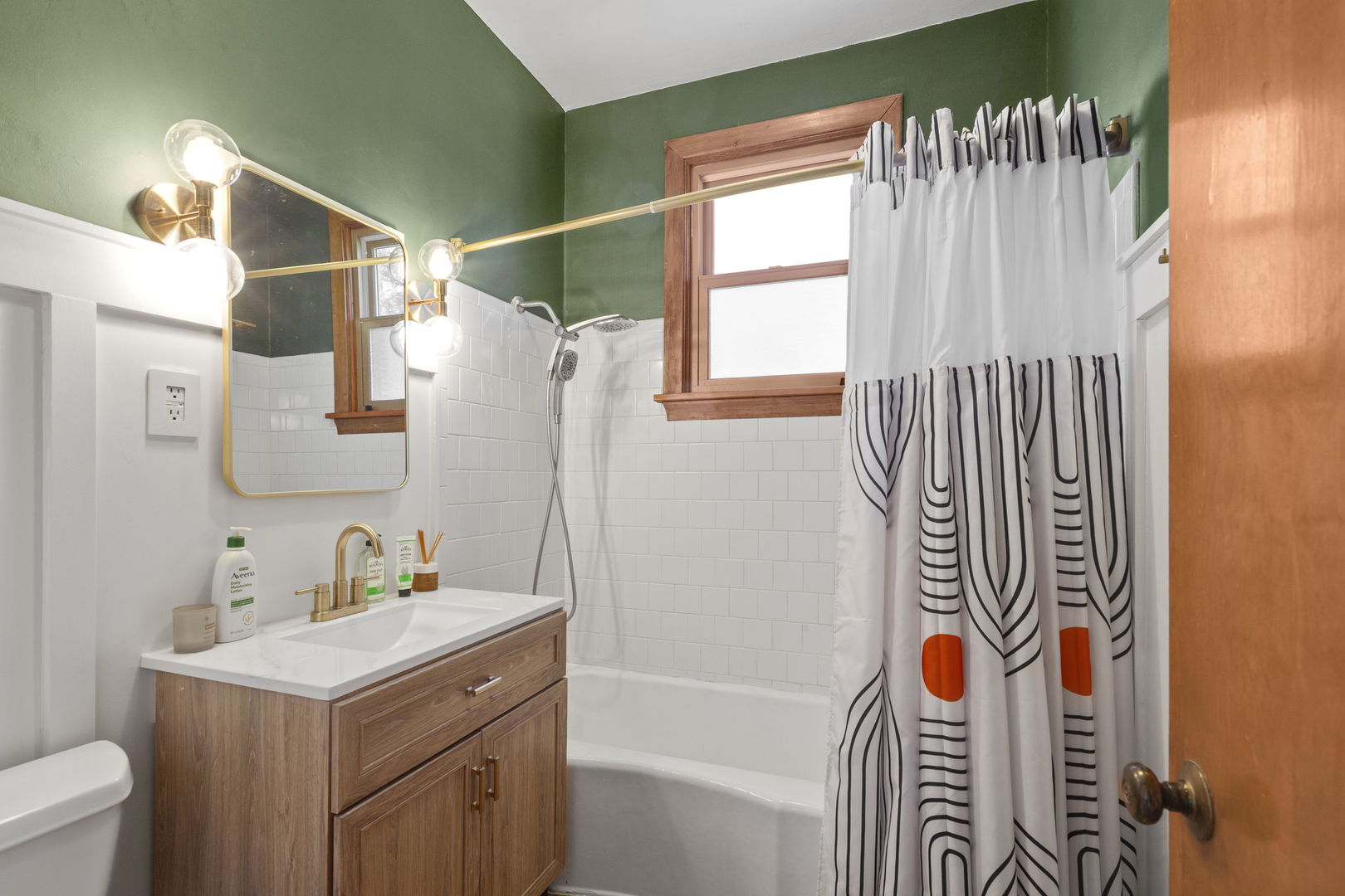 1127 Morton Avenue, Elgin, IL 60120