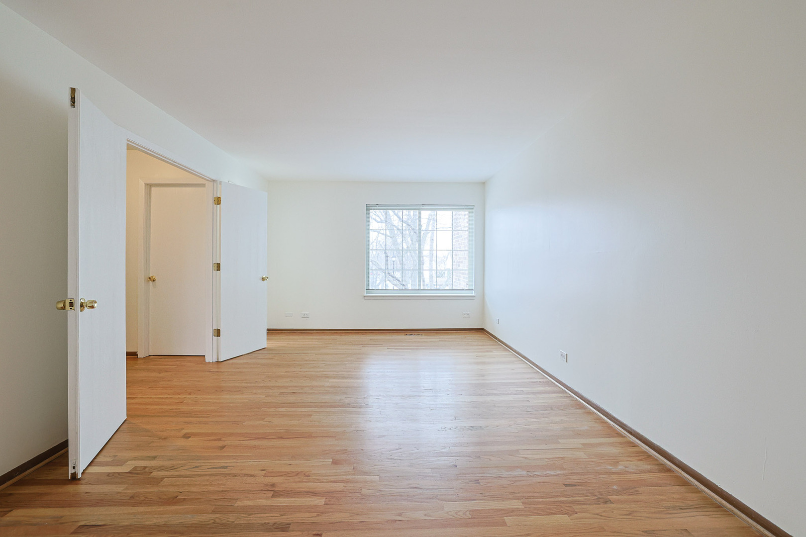 205 E Forest Knoll Drive, Palatine, IL 60074