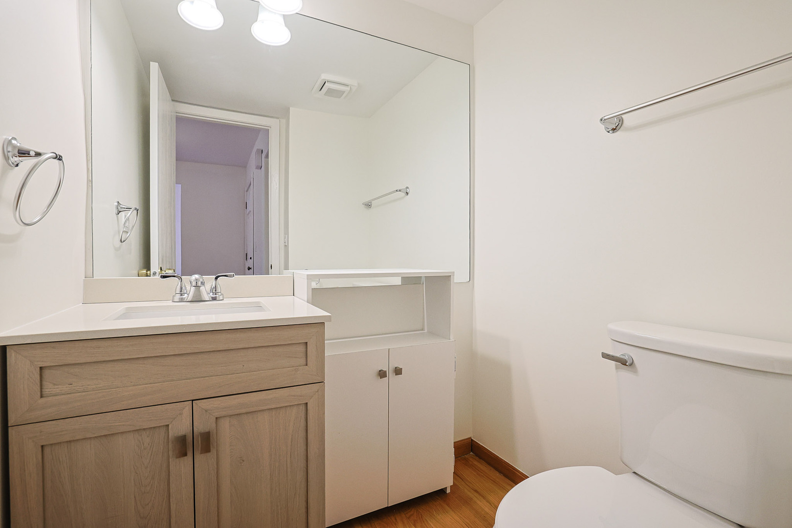 205 E Forest Knoll Drive, Palatine, IL 60074