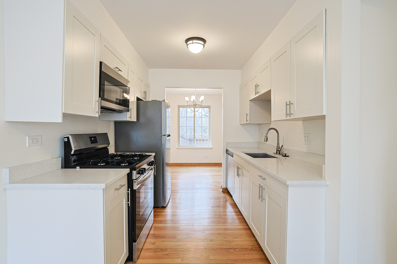 205 E Forest Knoll Drive, Palatine, IL 60074