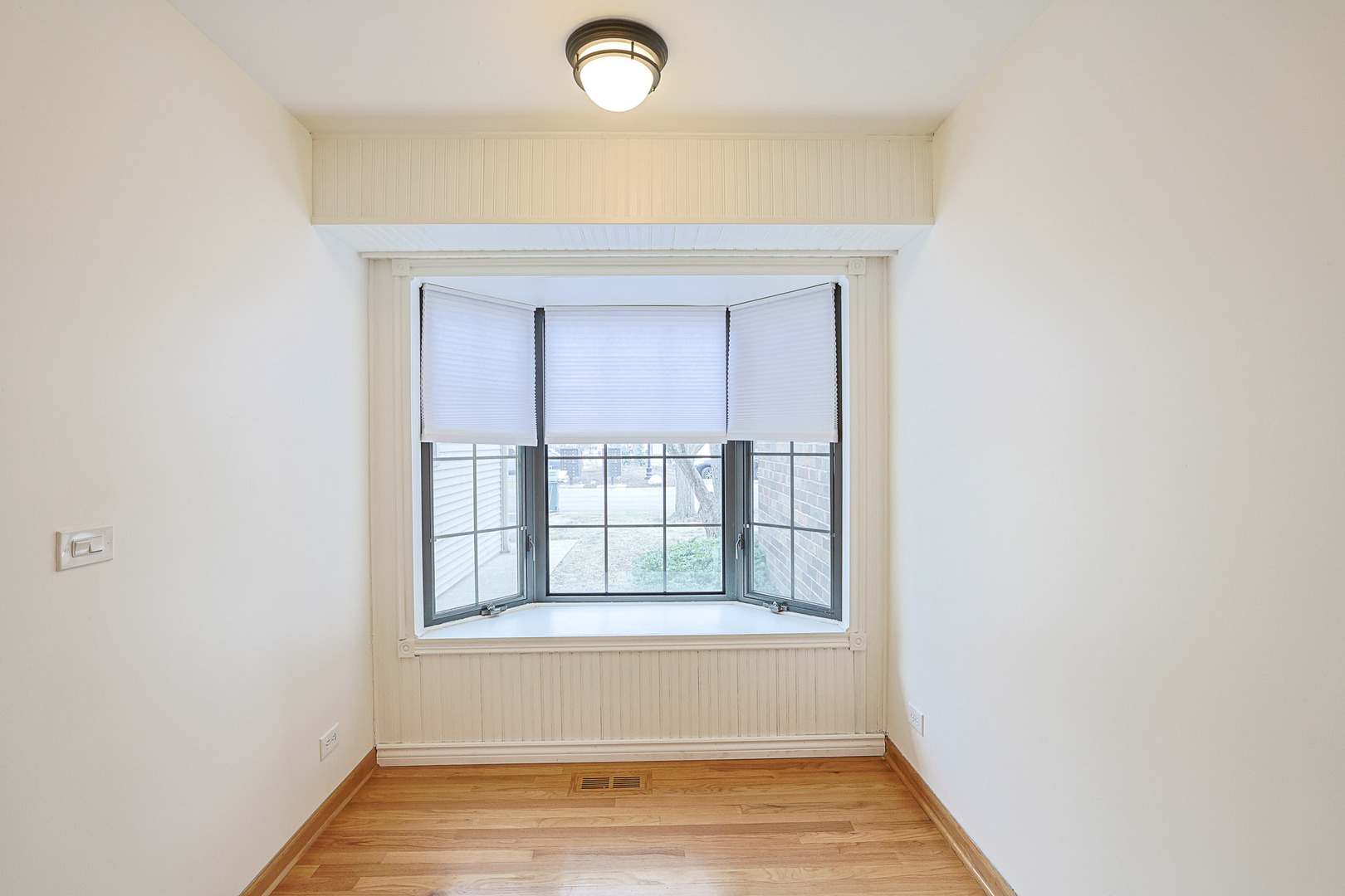 205 E Forest Knoll Drive, Palatine, IL 60074