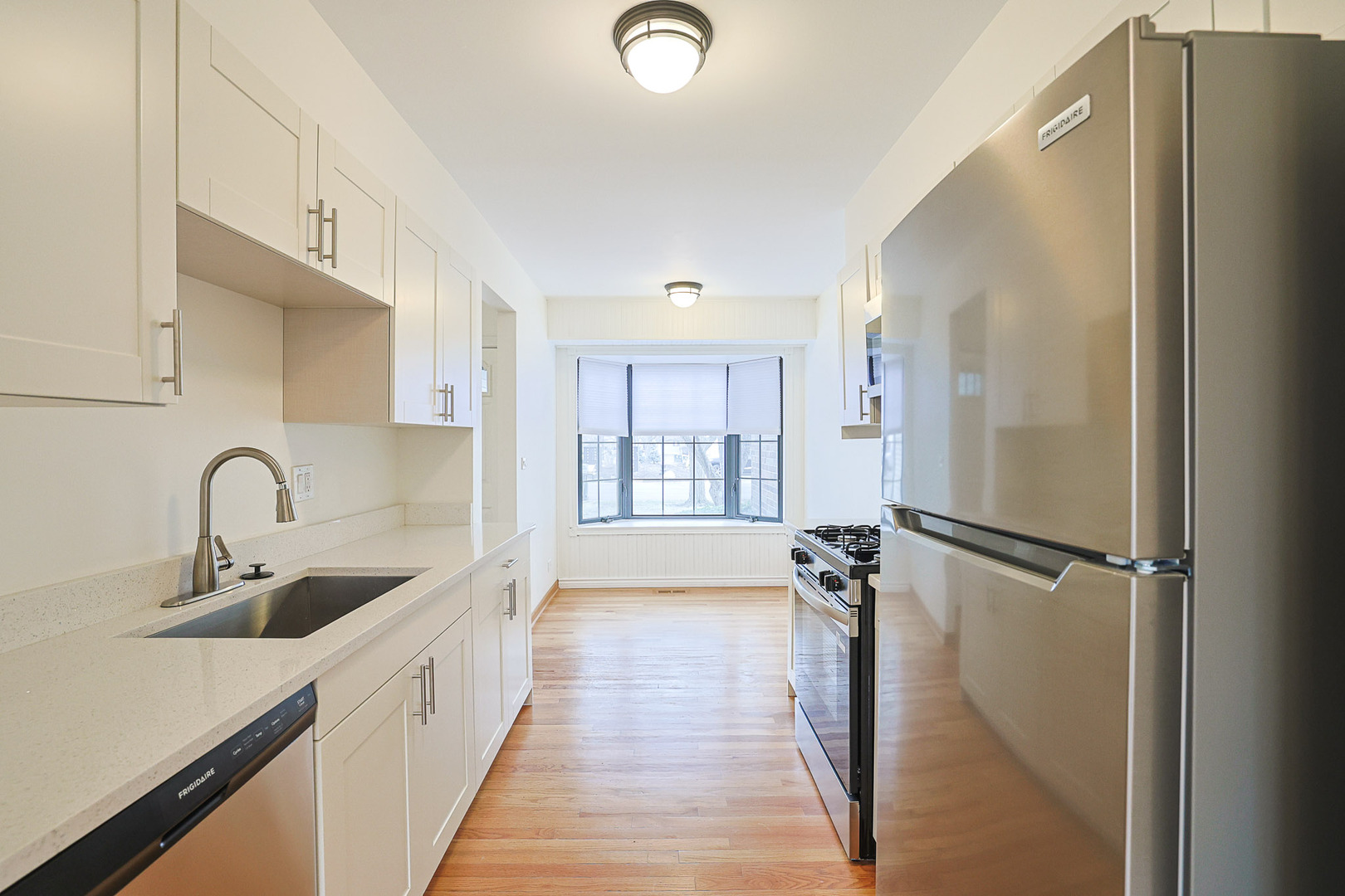 205 E Forest Knoll Drive, Palatine, IL 60074