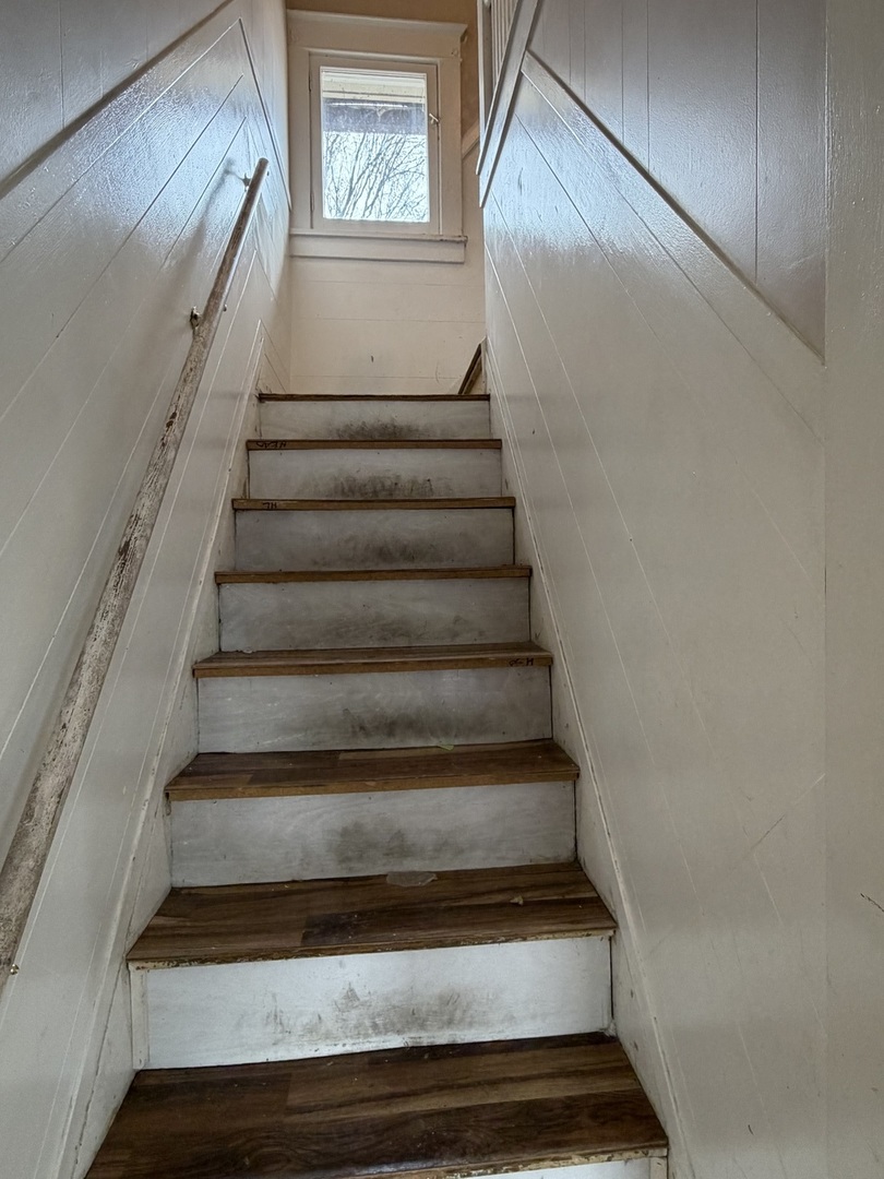 743 Bangs Street, Aurora, IL 60505