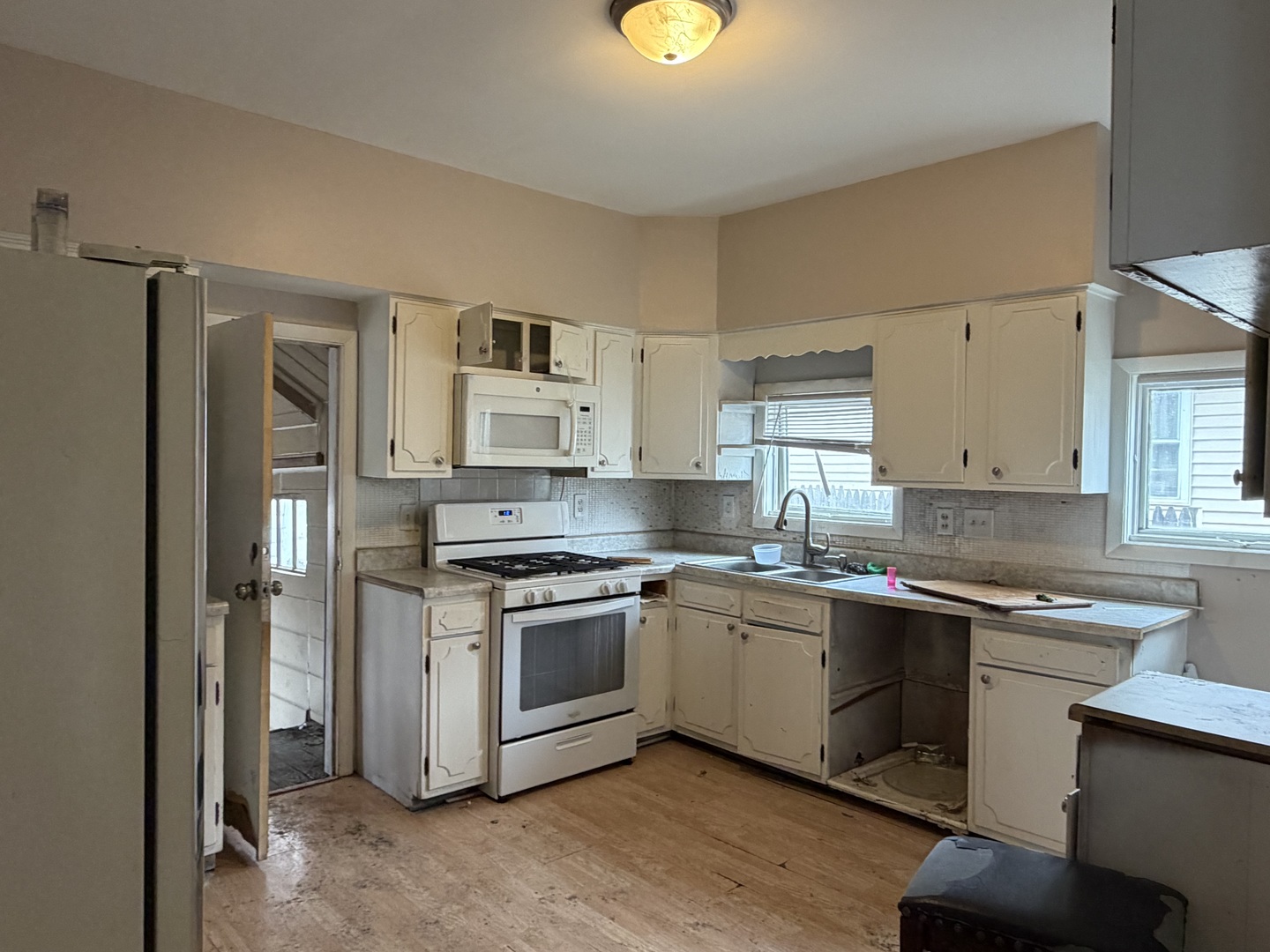 743 Bangs Street, Aurora, IL 60505