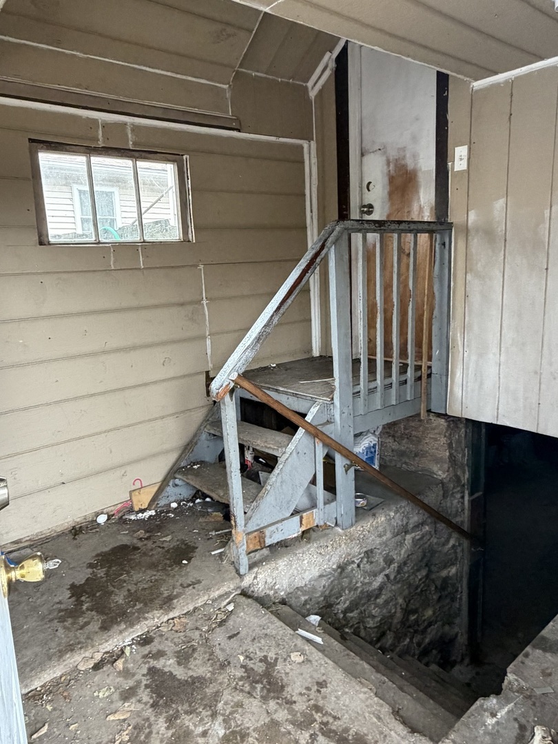 743 Bangs Street, Aurora, IL 60505