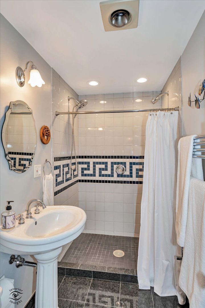 11333 S Lothair Avenue, Chicago, IL 60643