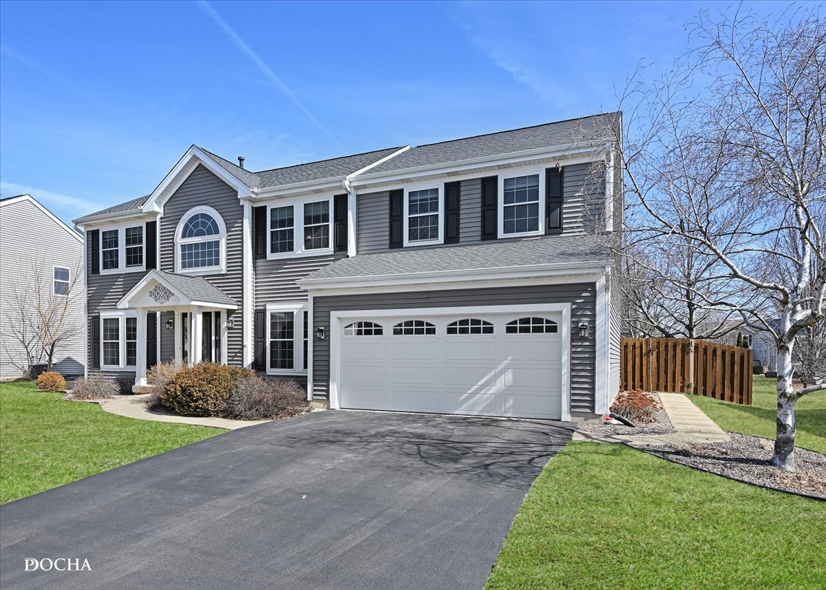 420 Raintree Drive, Oswego, IL 60543