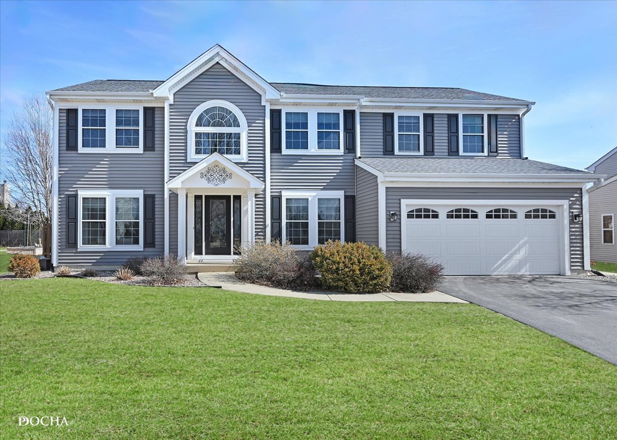 420 Raintree Drive, Oswego, IL 60543