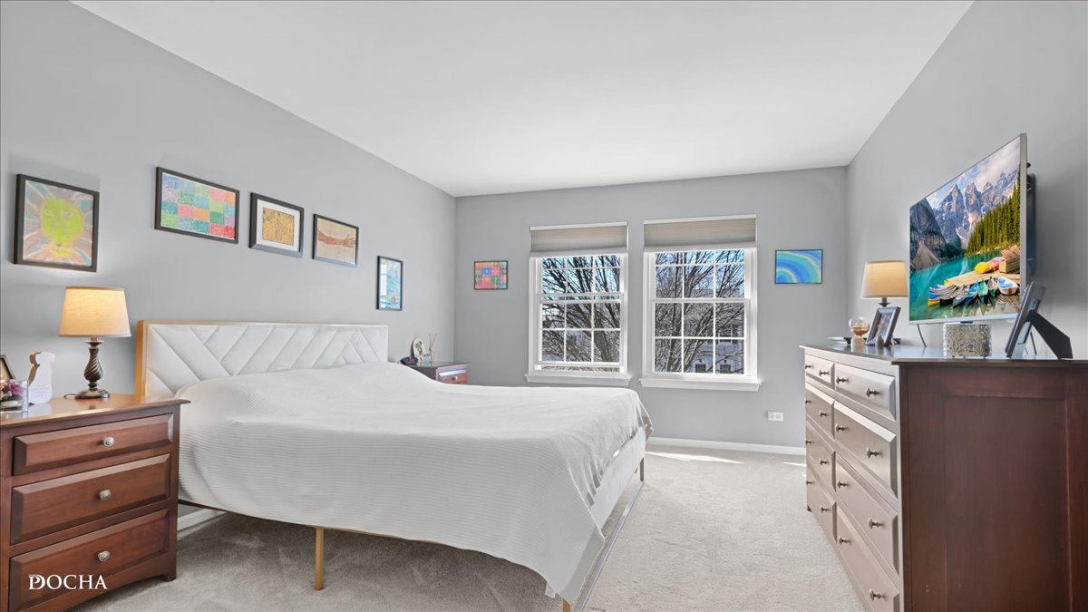 420 Raintree Drive, Oswego, IL 60543