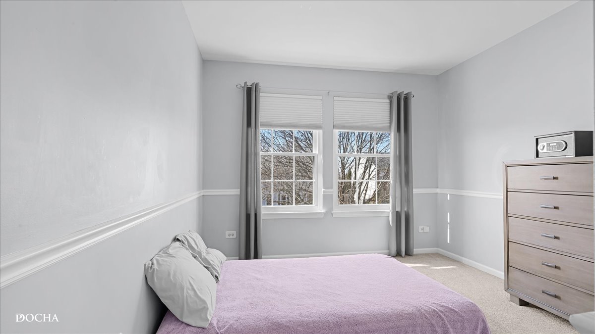 420 Raintree Drive, Oswego, IL 60543