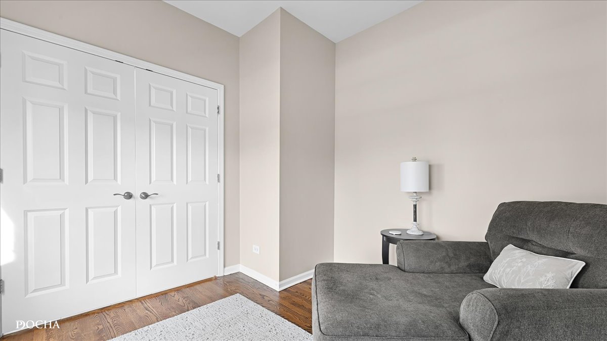 420 Raintree Drive, Oswego, IL 60543