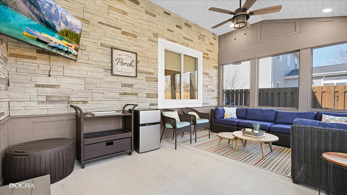 420 Raintree Drive, Oswego, IL 60543