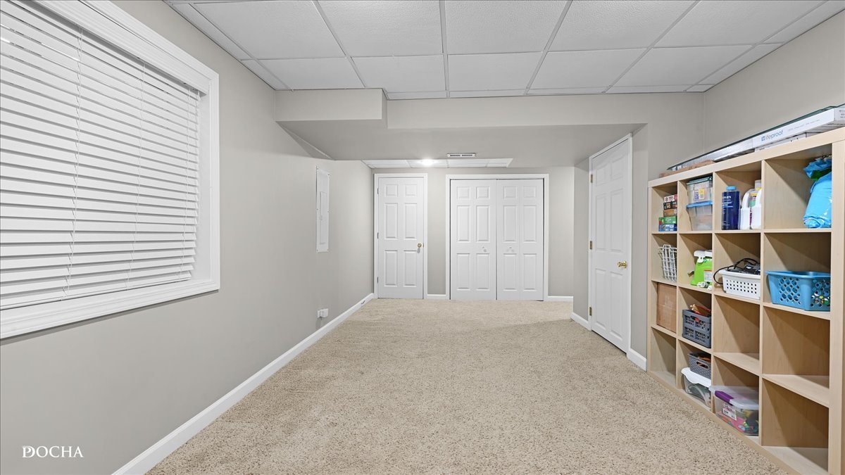 420 Raintree Drive, Oswego, IL 60543