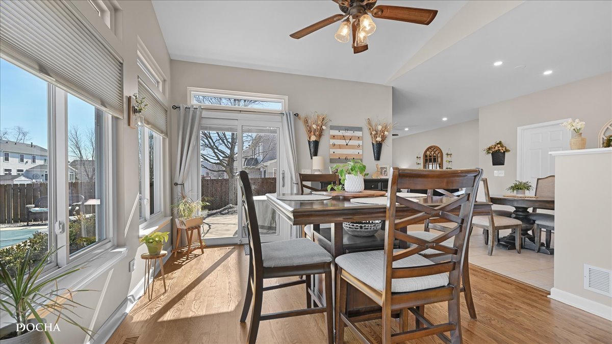 420 Raintree Drive, Oswego, IL 60543