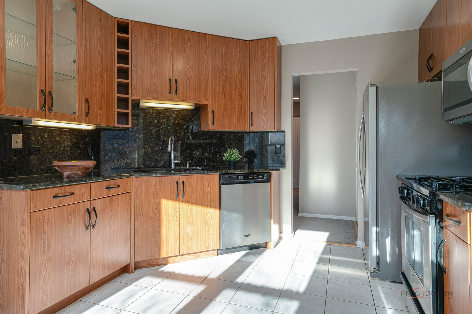 76 Willow Parkway, Buffalo Grove, IL 60089