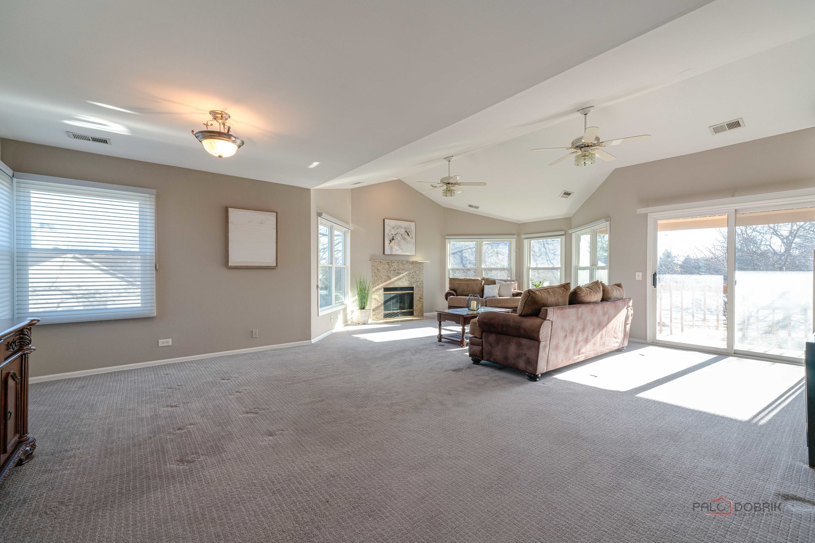 76 Willow Parkway, Buffalo Grove, IL 60089