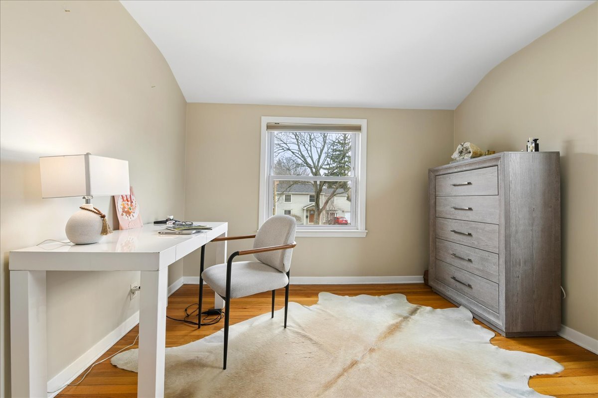 1334 S 5th Street, St. Charles, IL 60174