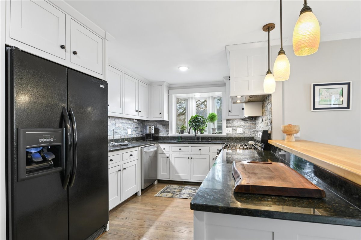 1334 S 5th Street, St. Charles, IL 60174