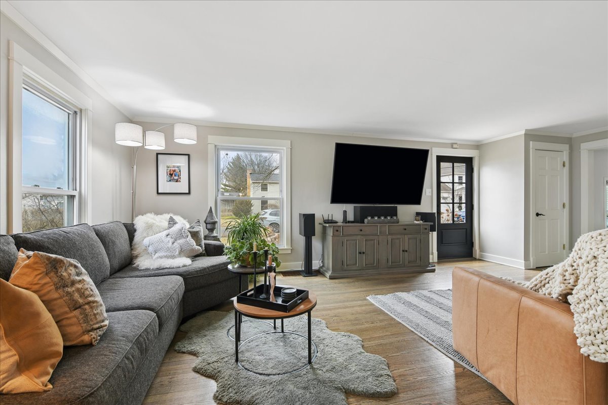 1334 S 5th Street, St. Charles, IL 60174