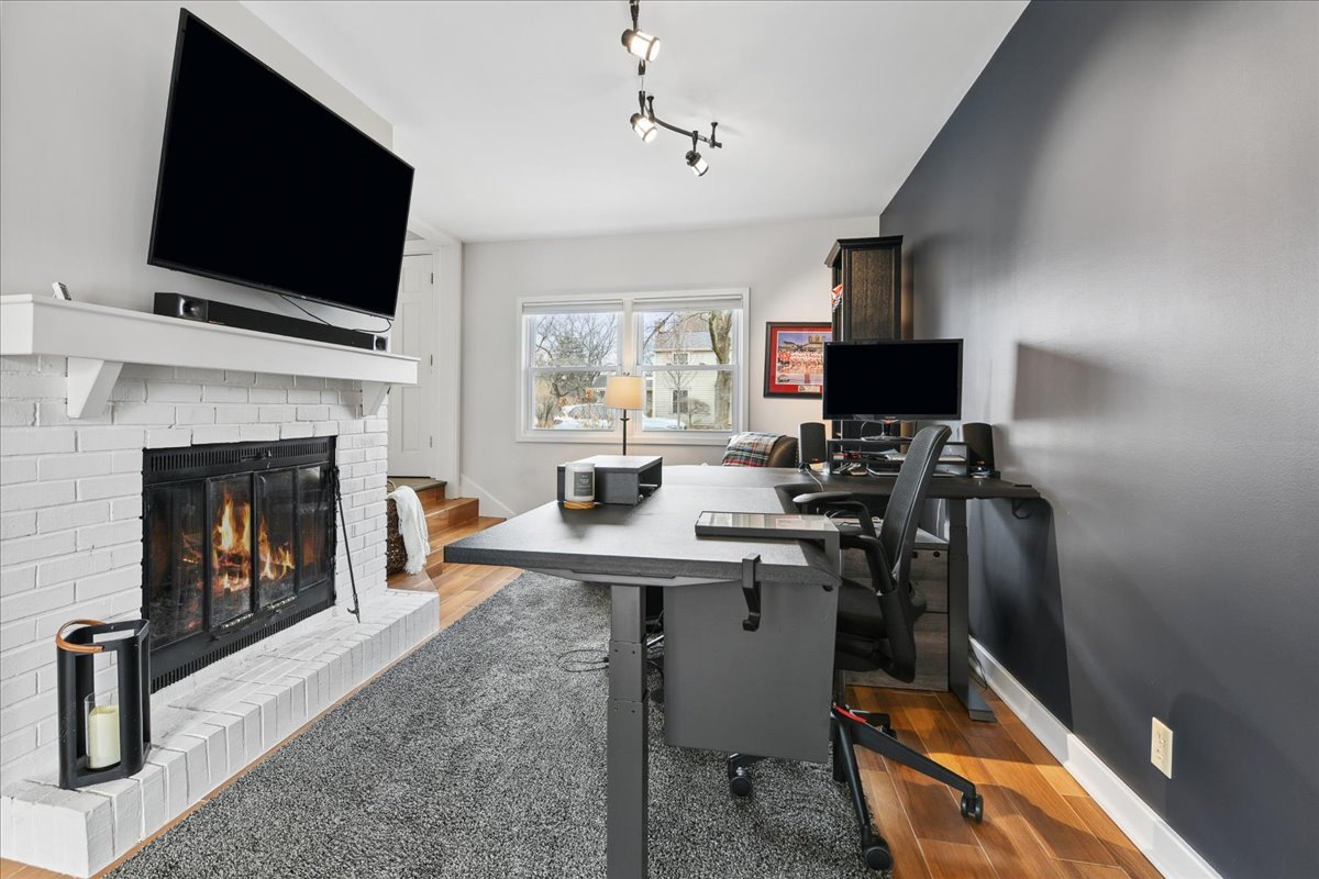 1334 S 5th Street, St. Charles, IL 60174