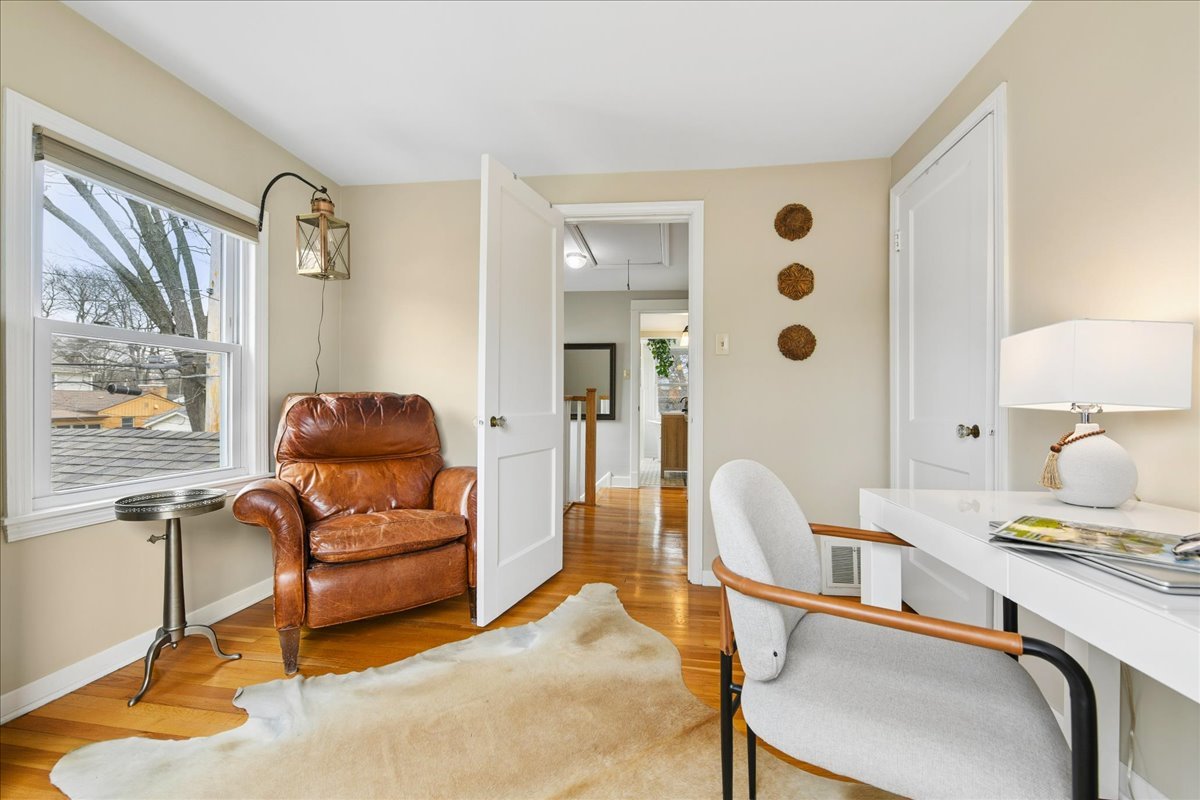 1334 S 5th Street, St. Charles, IL 60174