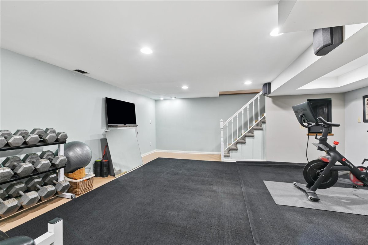 1334 S 5th Street, St. Charles, IL 60174