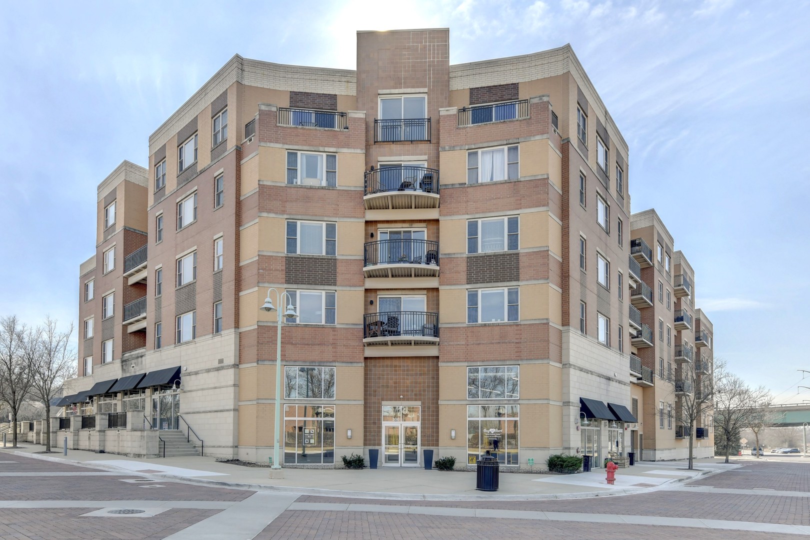 300 Village Circle #503, Willow Springs, IL 60480