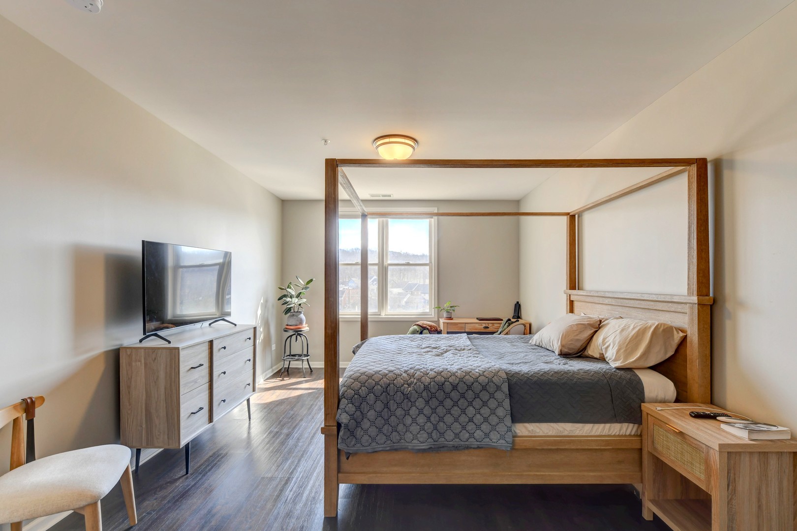 300 Village Circle #503, Willow Springs, IL 60480