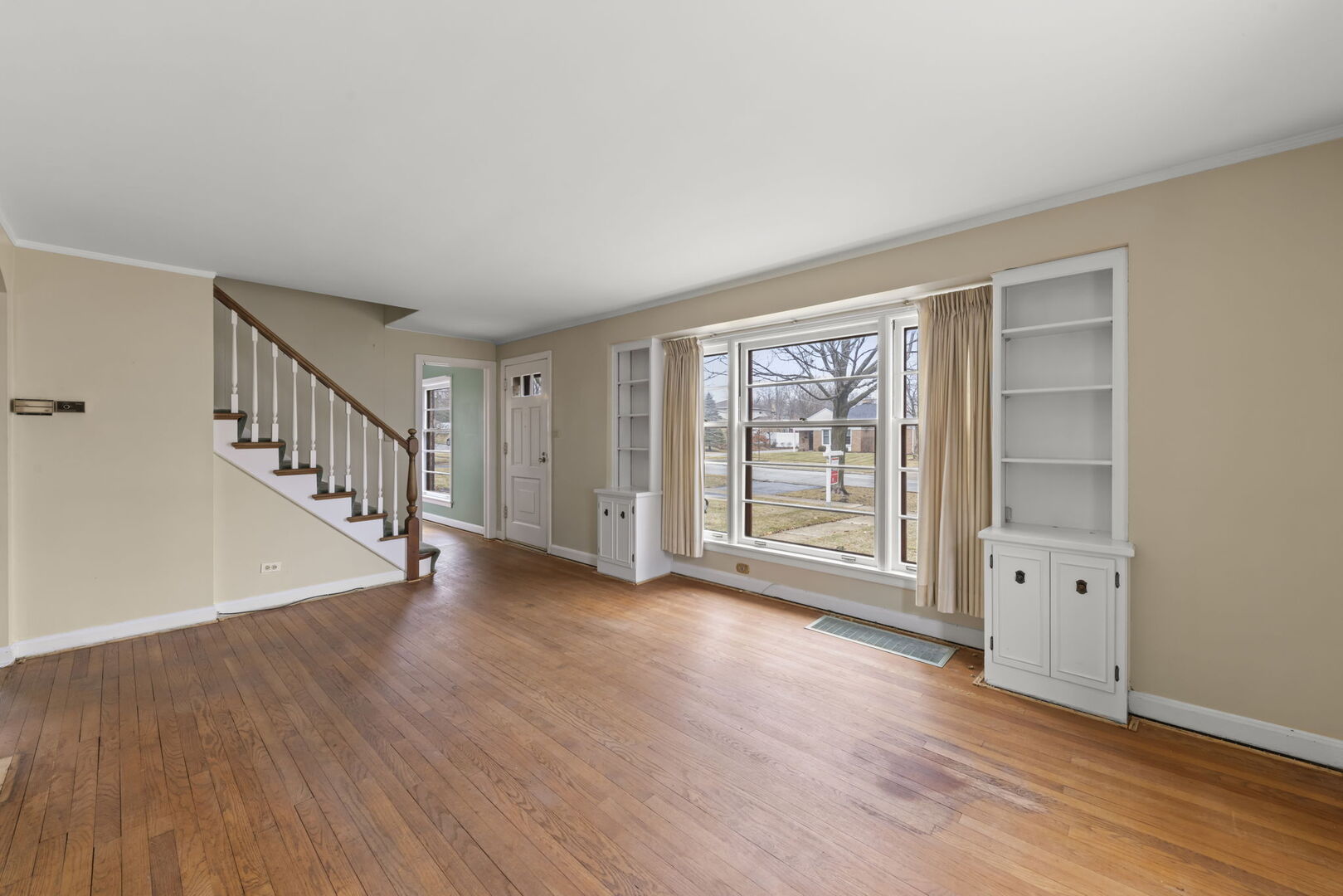 1818 E Indiana Street, Wheaton, IL 60187