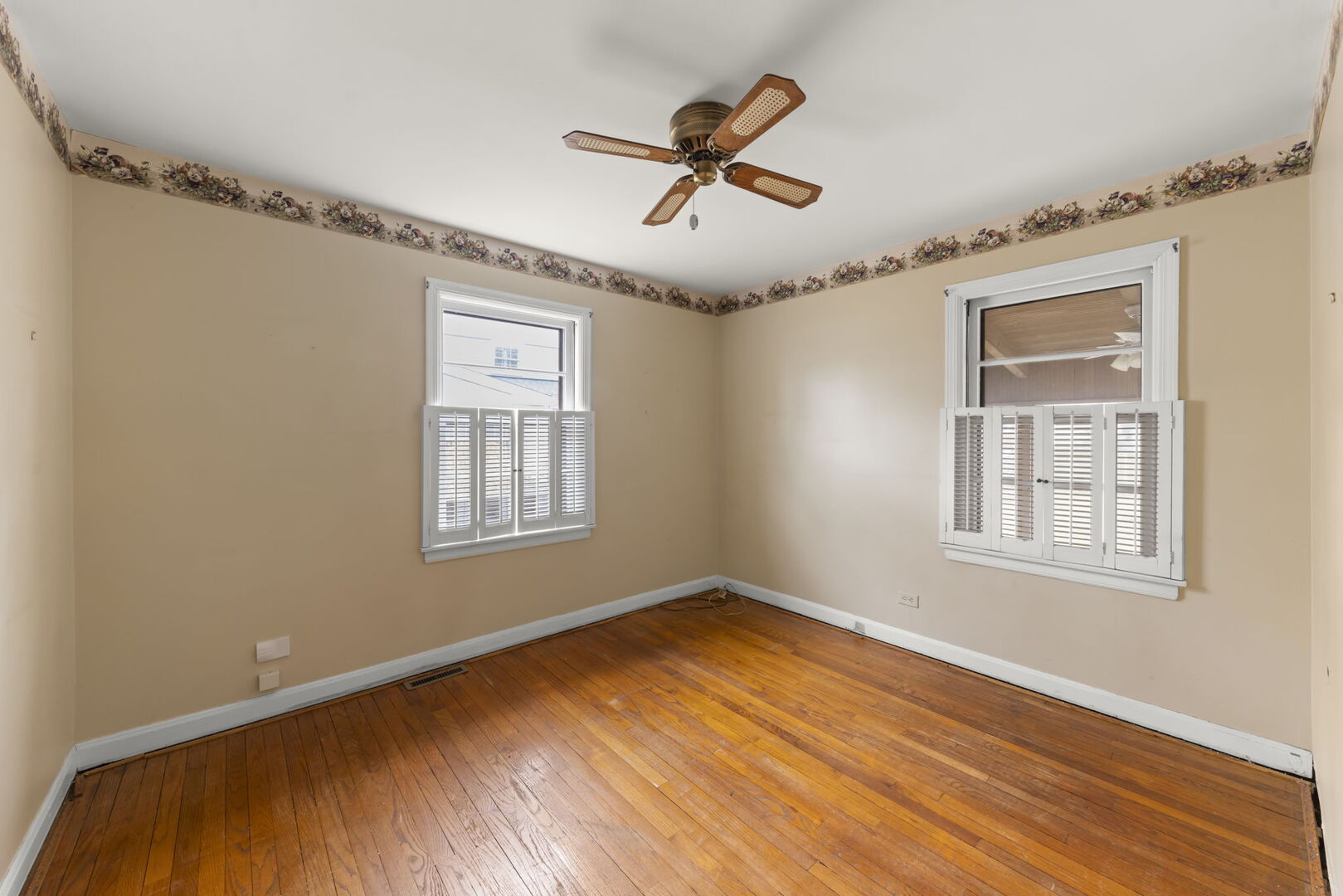 1818 E Indiana Street, Wheaton, IL 60187