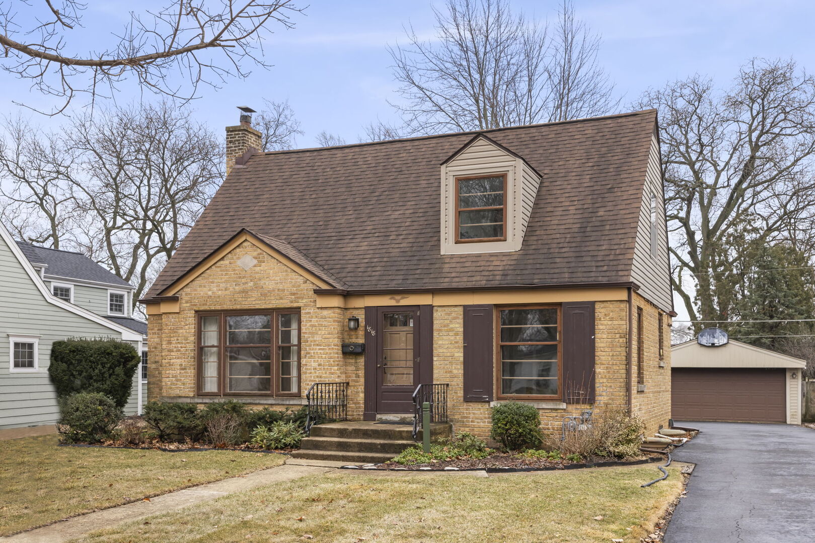 1818 E Indiana Street, Wheaton, IL 60187