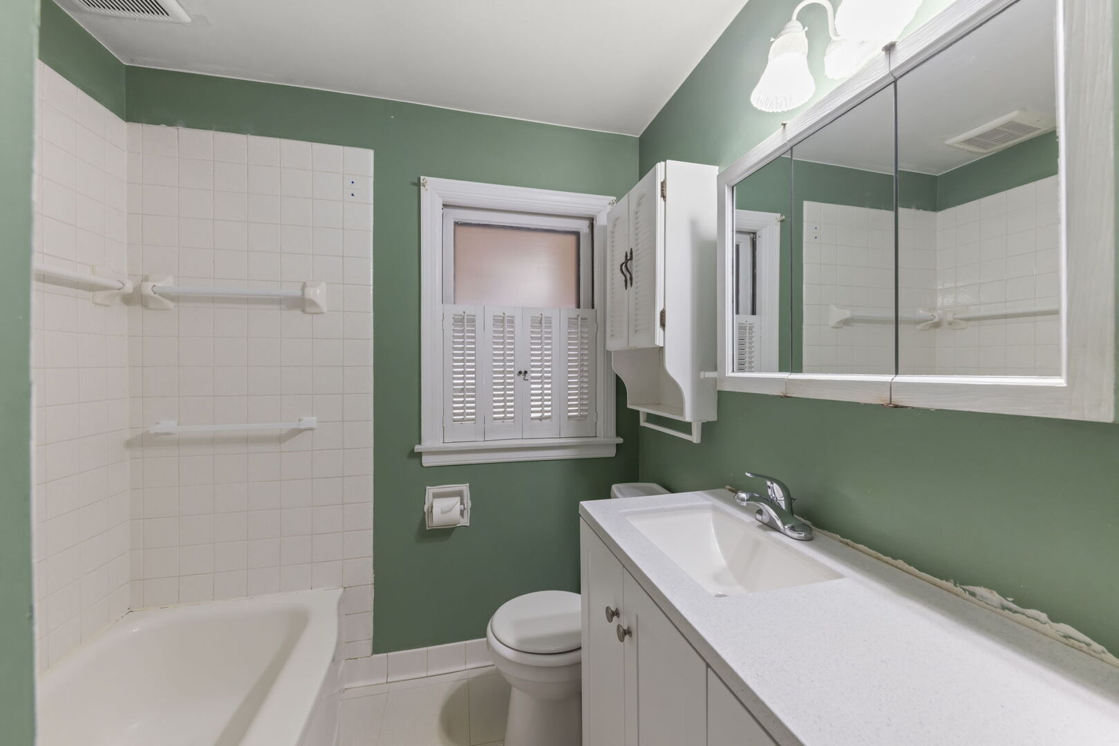 1818 E Indiana Street, Wheaton, IL 60187