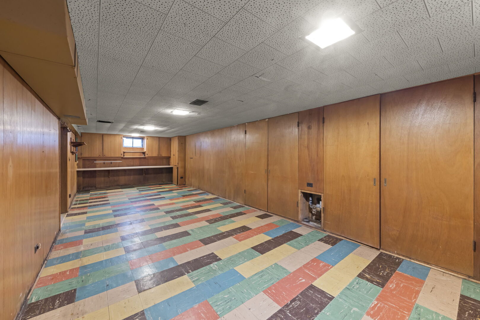 1818 E Indiana Street, Wheaton, IL 60187