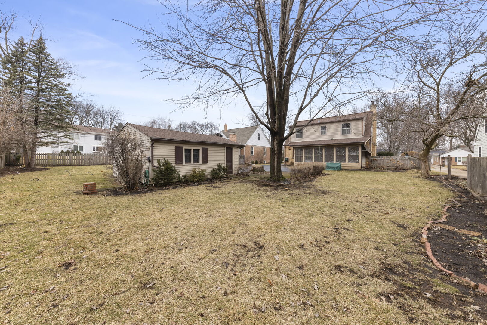 1818 E Indiana Street, Wheaton, IL 60187