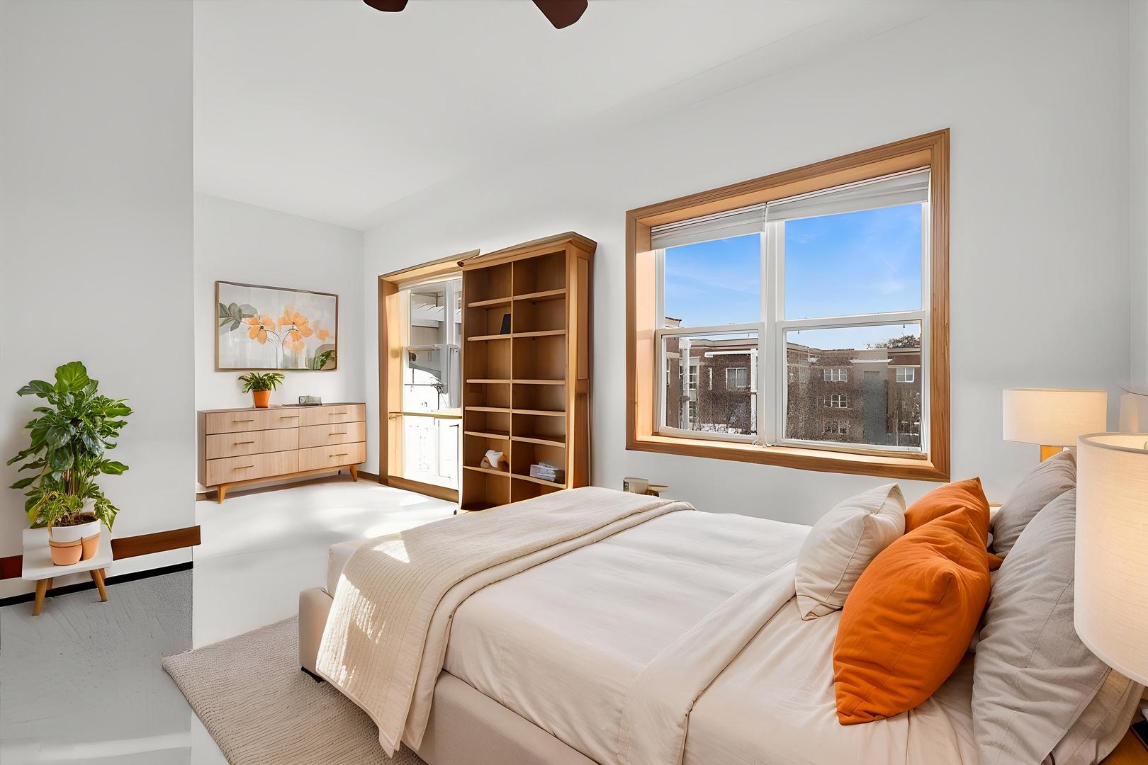 310 E Church Street #308, Libertyville, IL 60048