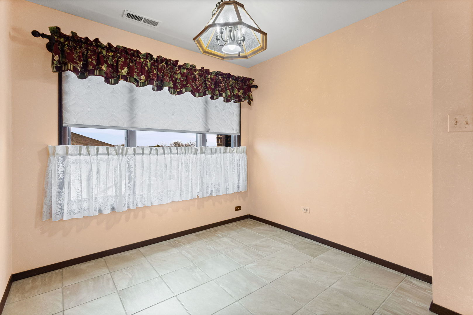 9752 Mill Drive #E2, Palos Park, IL 60464