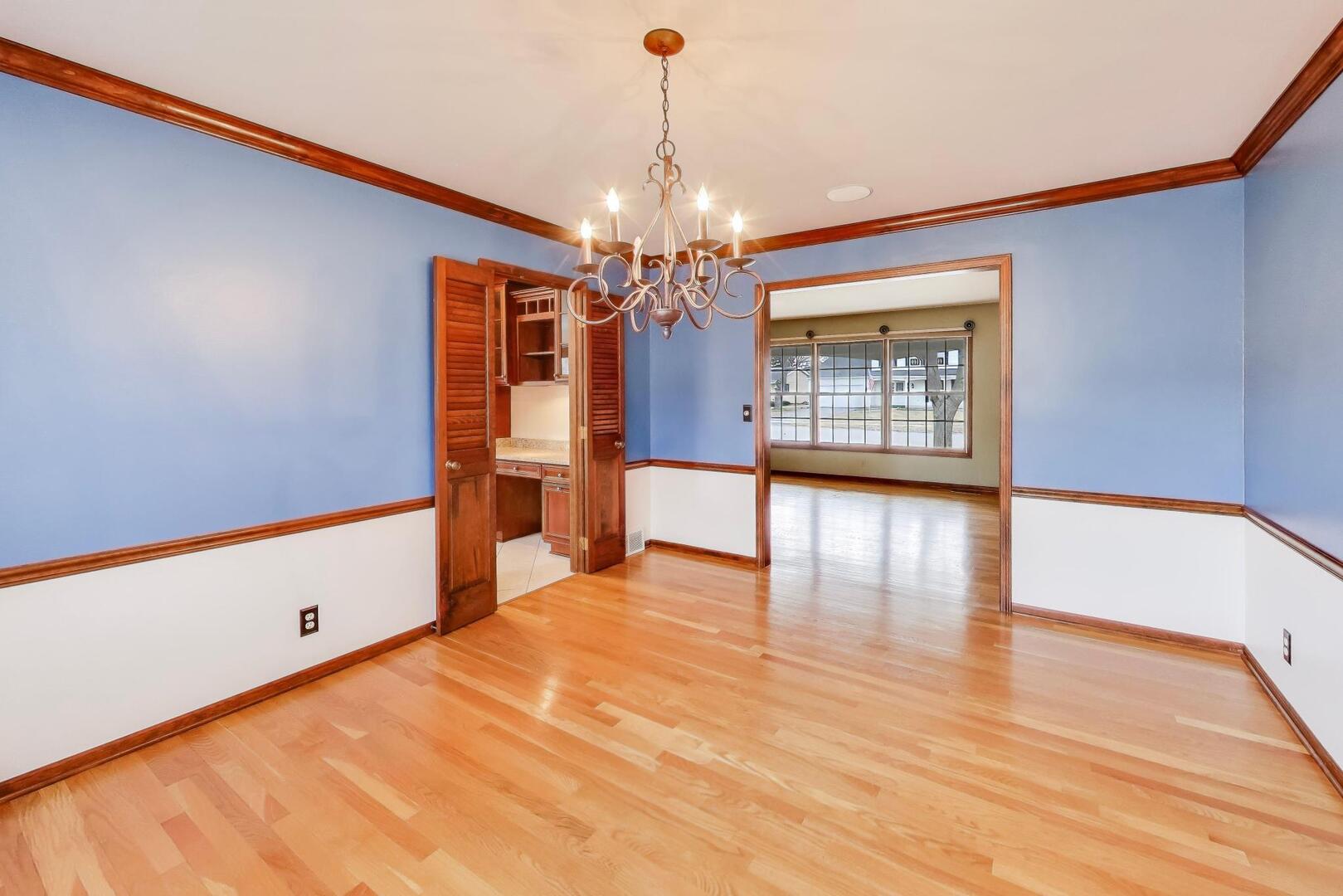 56 Winthrop New Road, Sugar Grove, IL 60554